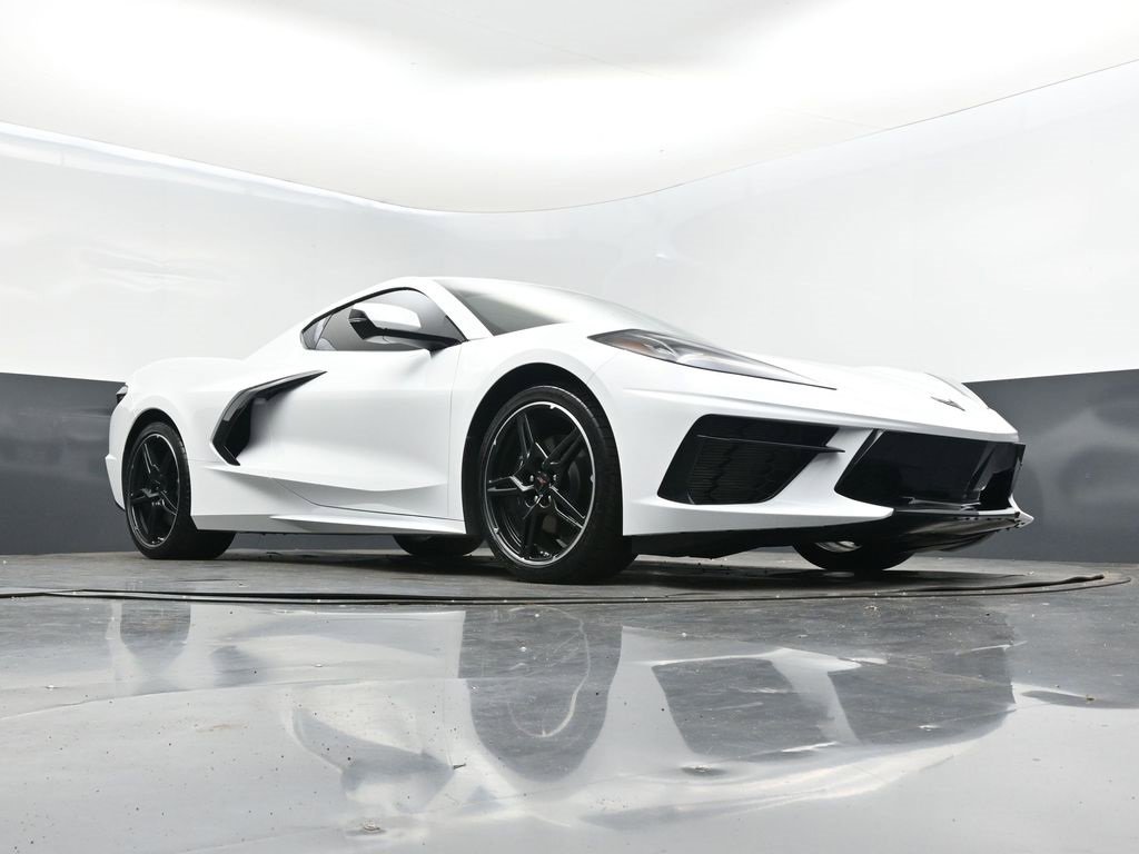 Used 2025 Chevrolet Corvette Stingray Coupe w/ 1LT image 40