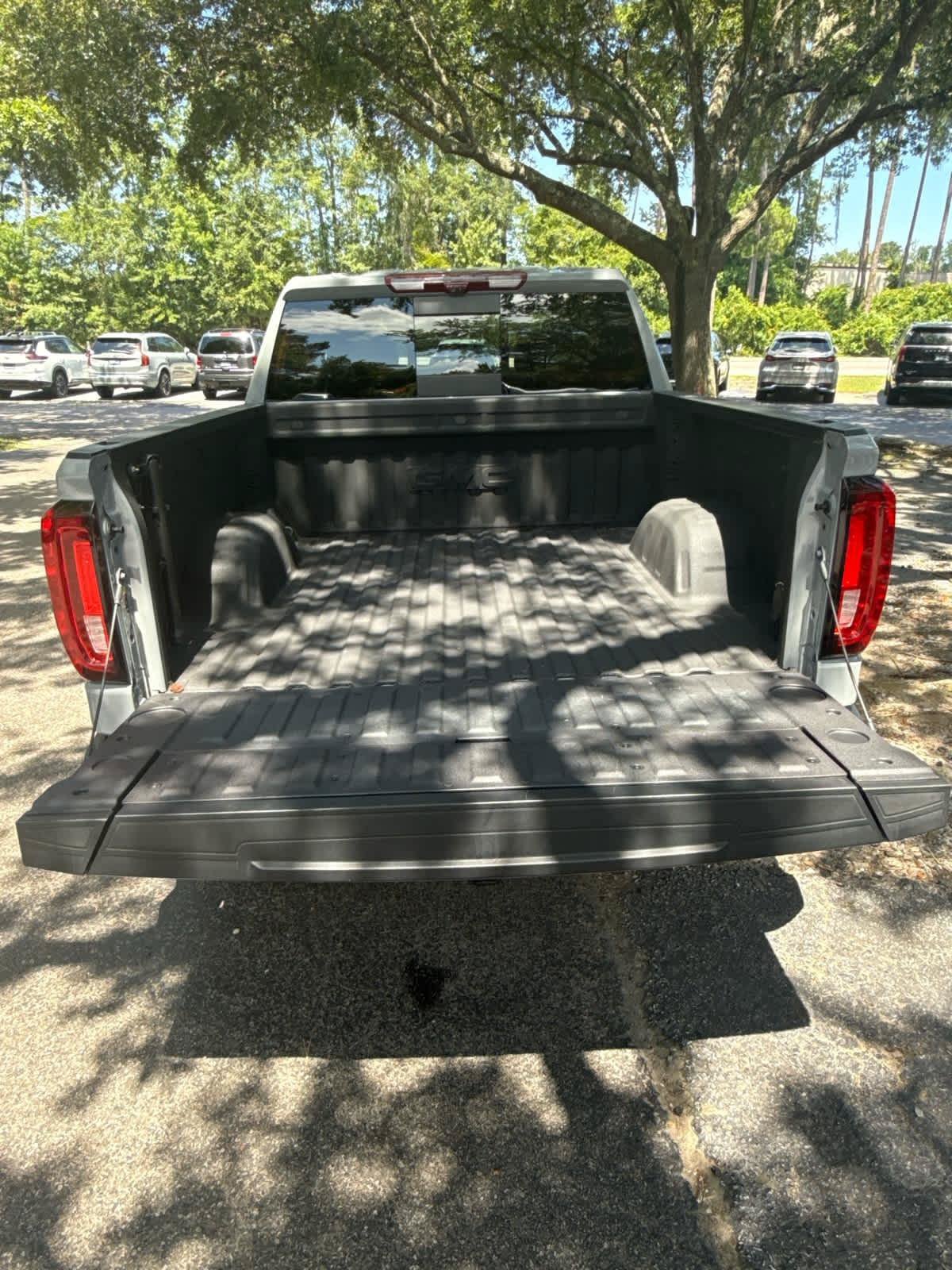 Used 2025 GMC Sierra 1500 Denali w/ Denali Reserve Package AWD/4WD image 12