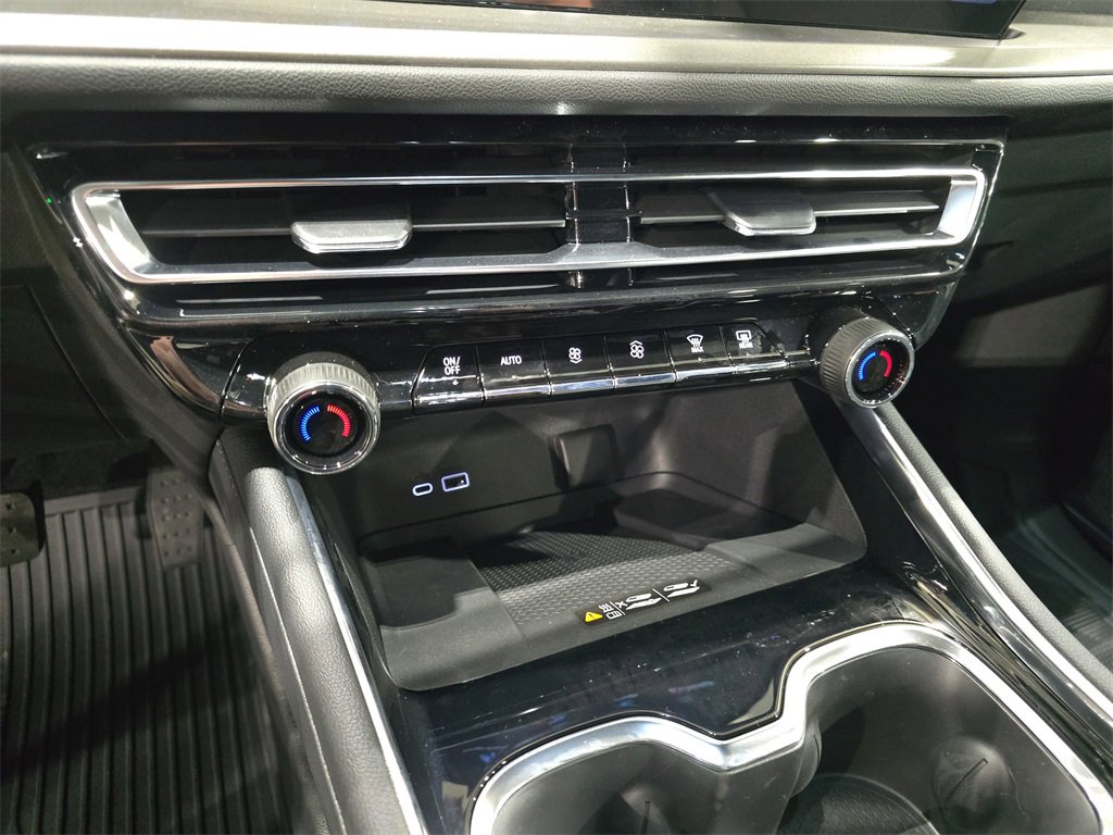 New 2026 Chevrolet Traverse LT w/ Enhanced Driving Package image 25