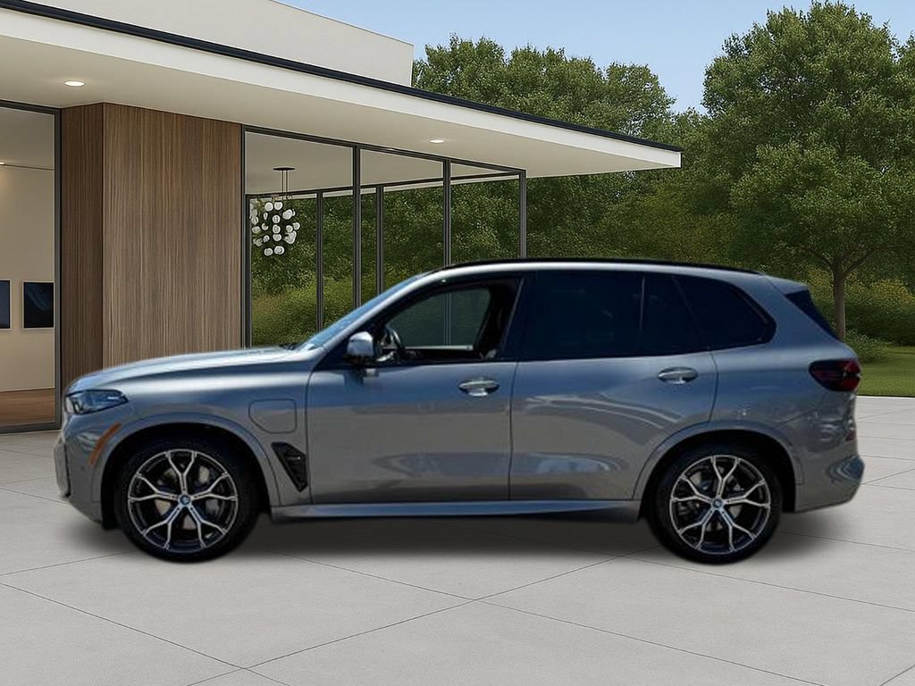 Certified 2024 BMW X5 xDrive50e w/ Executive Package AWD/4WD image 13