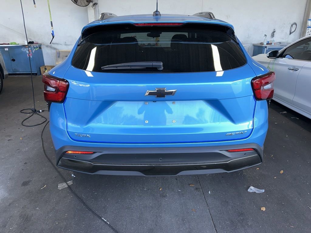 Used 2025 Chevrolet Trax ACTIV w/ Sunroof Package FWD image 5