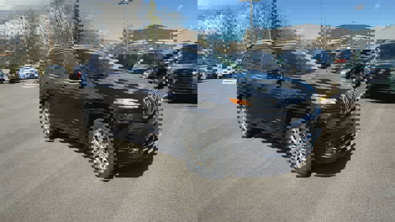 Used 2017 Jeep Cherokee Overland w/ Technology Group video 2