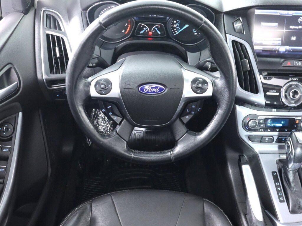 Used 2012 Ford Focus Titanium image 32