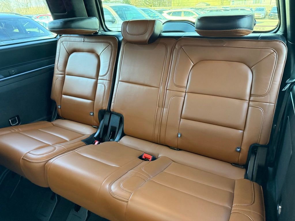 Used 2019 Lincoln Navigator Reserve AWD/4WD image 21