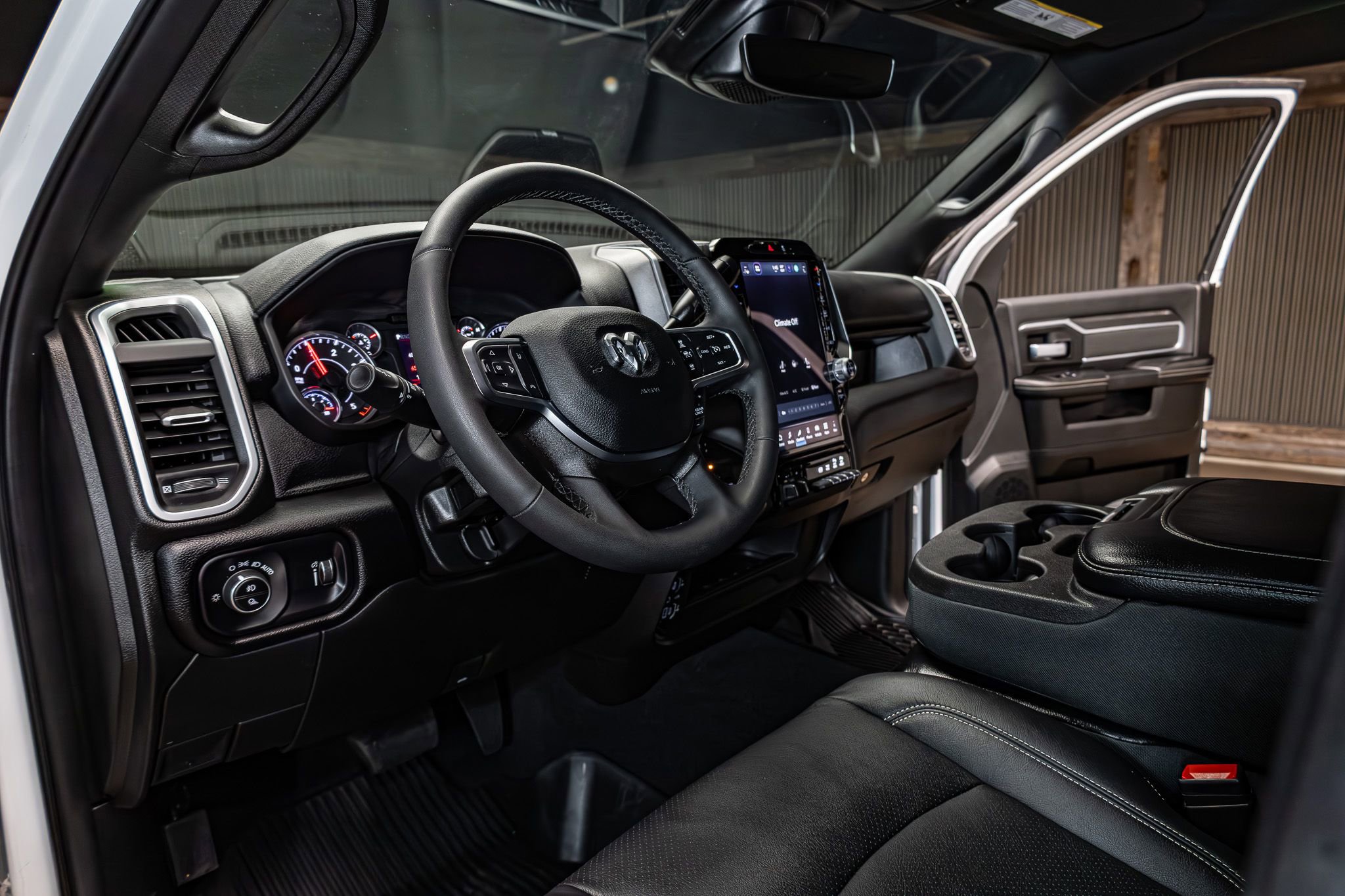 Used 2025 RAM 3500 Big Horn image 13