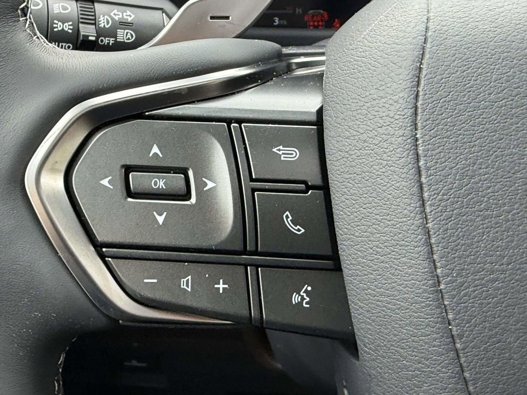 New 2026 Lexus LX 600 4WD w/ Luxury Package image 18