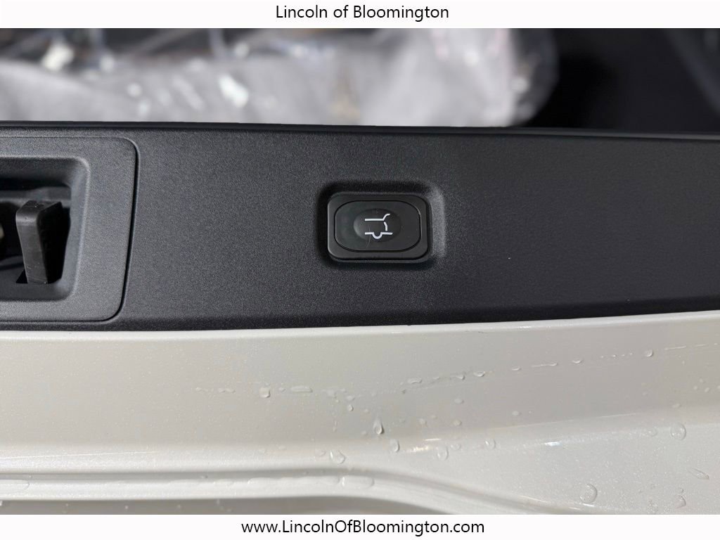 New 2025 Lincoln Navigator L Black Label image 32