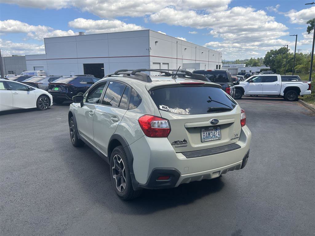 Used 2015 Subaru Crosstrek 2.0i Premium w/ Moonroof Package AWD/4WD image 3