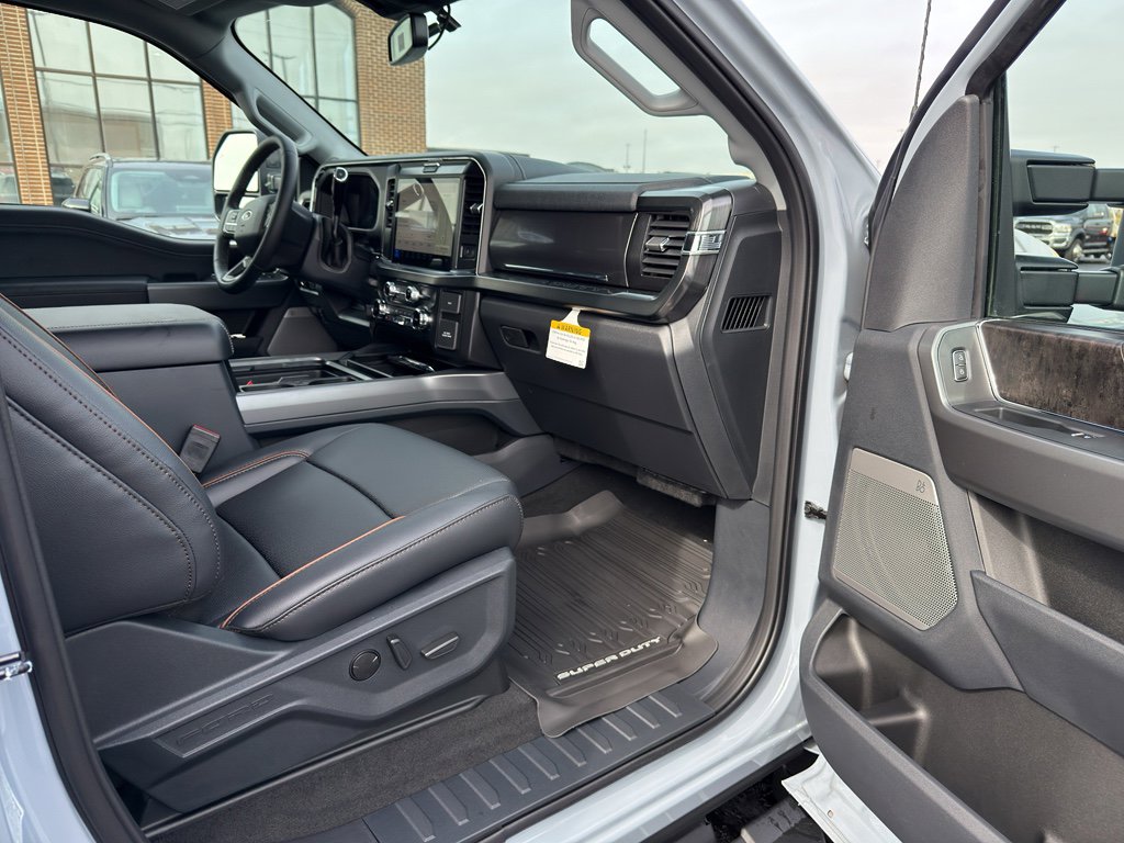 New 2026 Ford F350 Lariat w/ Black Appearance Package image 33