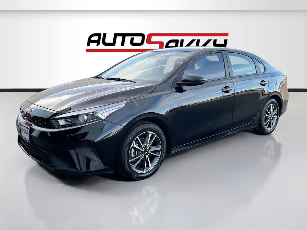 Used 2024 Kia Forte LXS image 3
