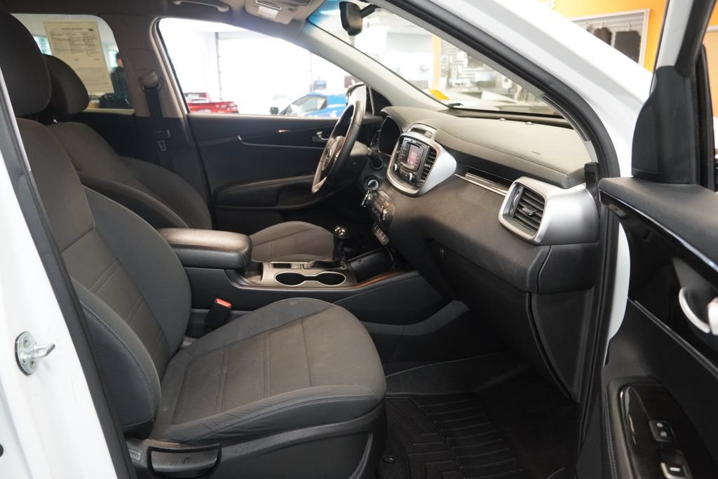 Used 2016 Kia Sorento FWD w/ LX Convenience Package image 31
