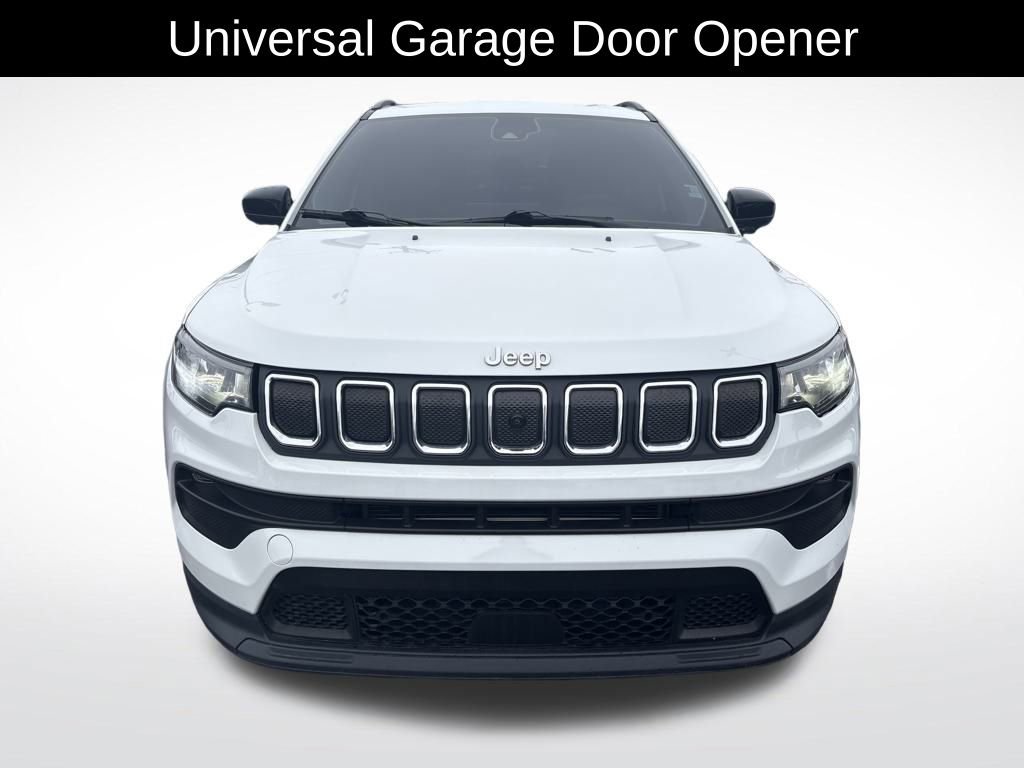 Certified 2022 Jeep Compass Latitude w/ Convenience Group image 10