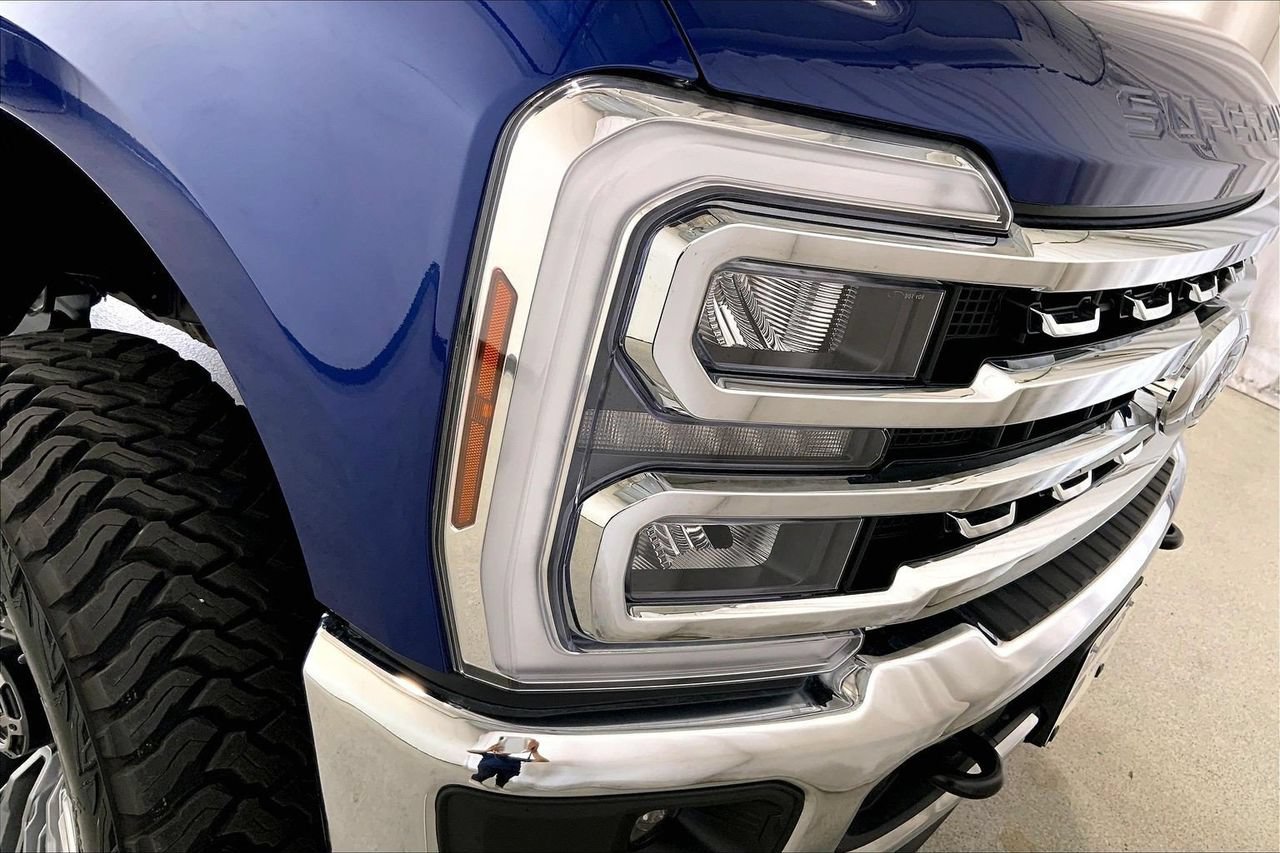 Used 2026 Ford F250 Lariat AWD/4WD image 28