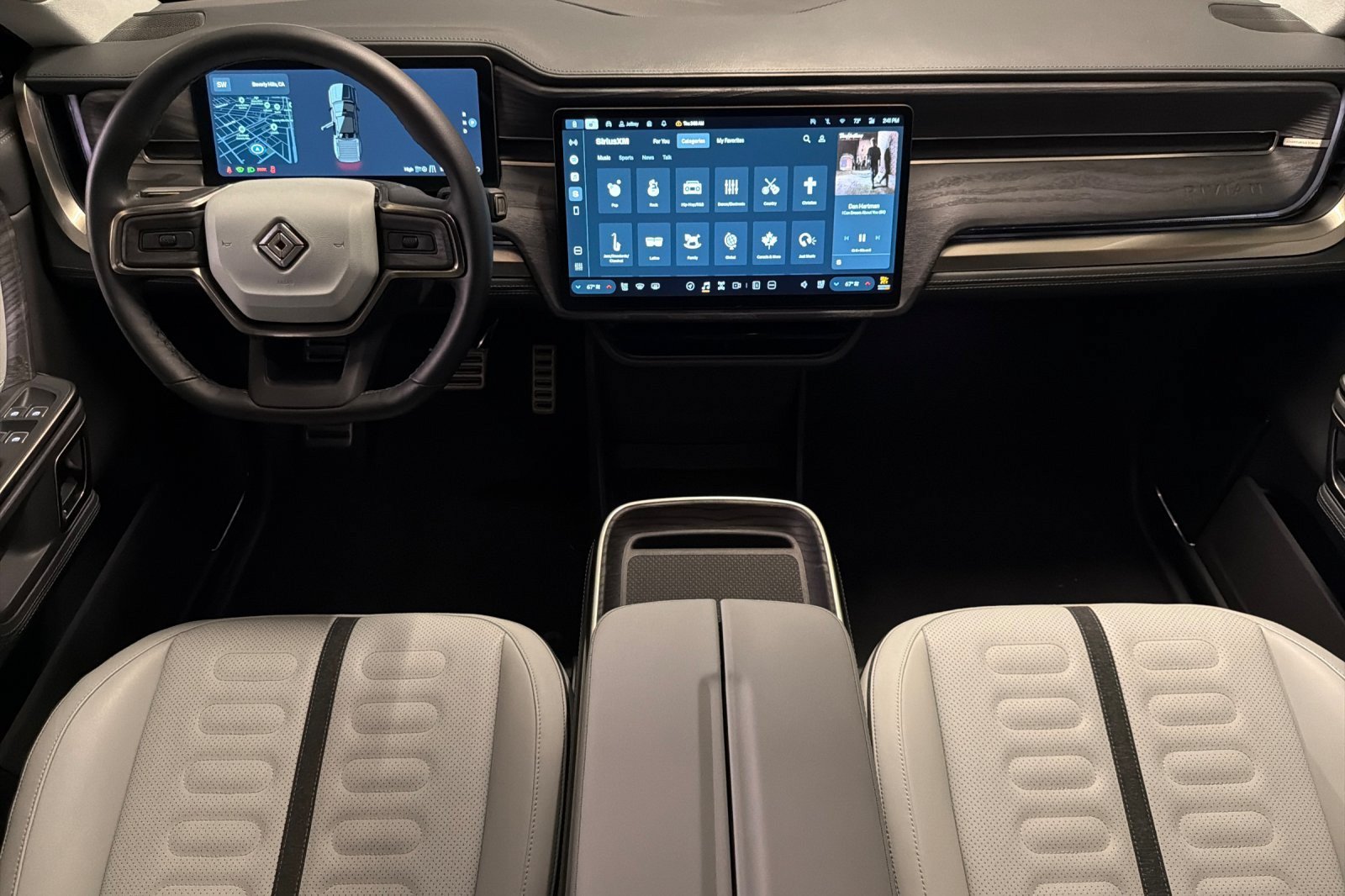 Used 2024 Rivian R1T Adventure AWD/4WD image 12