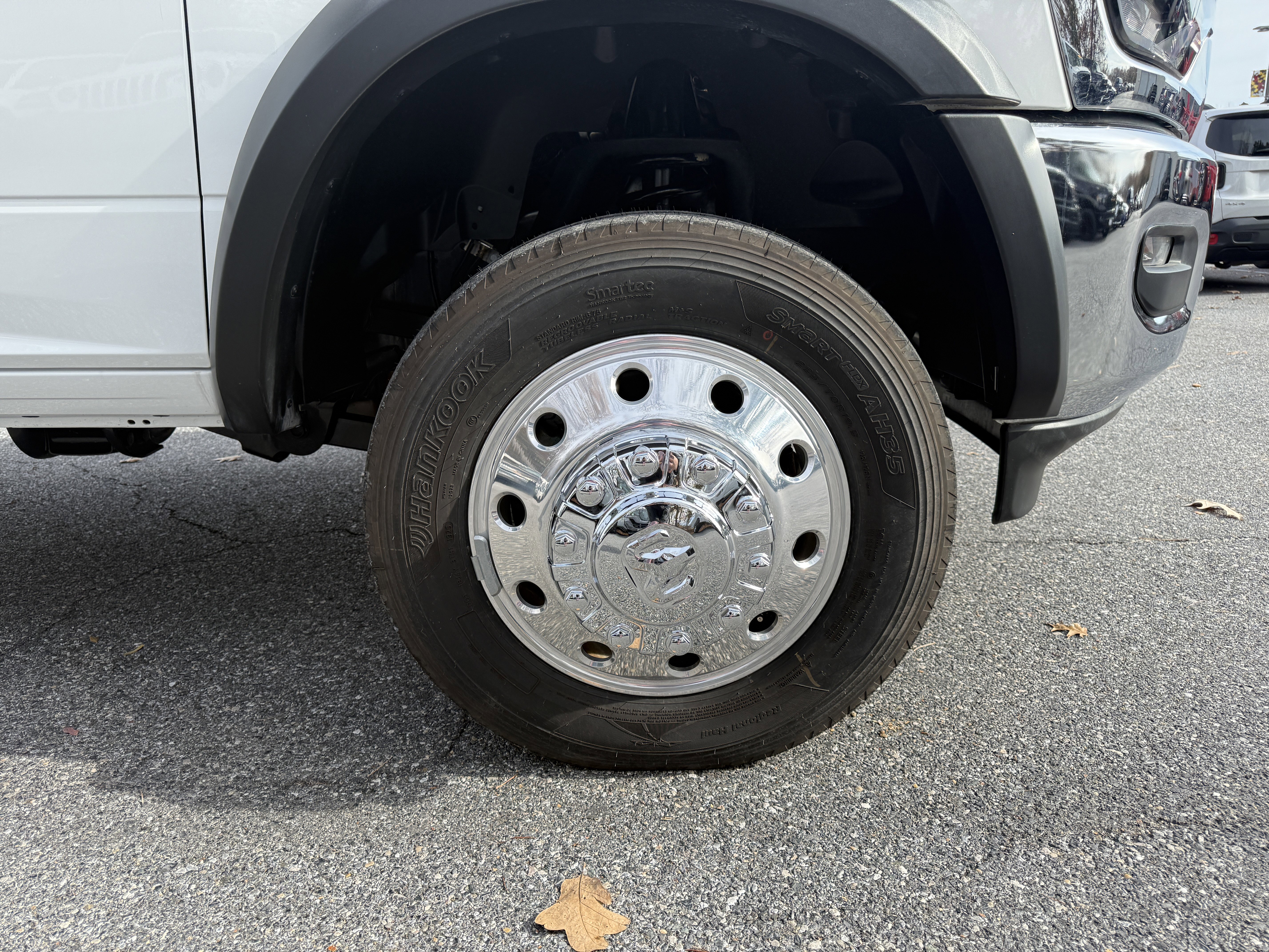 New 2026 RAM 5500 Tradesman w/ Chrome Appearance Group image 9