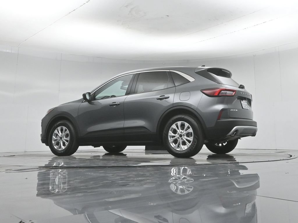 Used 2024 Ford Escape Active FWD image 4
