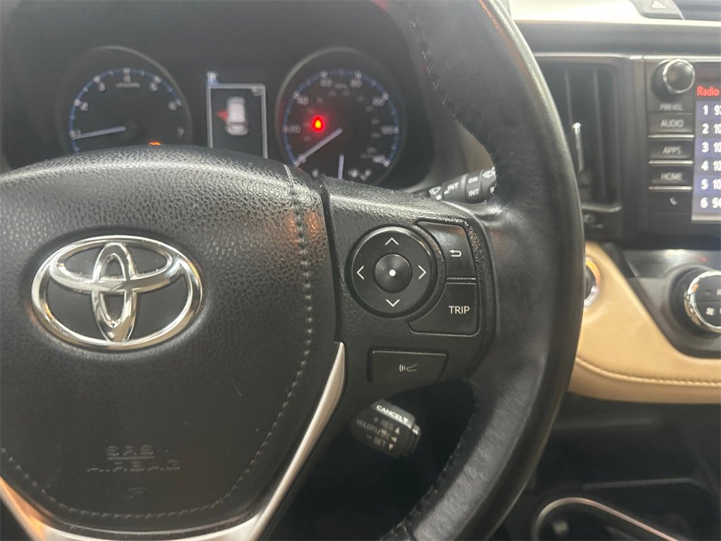 Used 2017 Toyota RAV4 XLE image 28