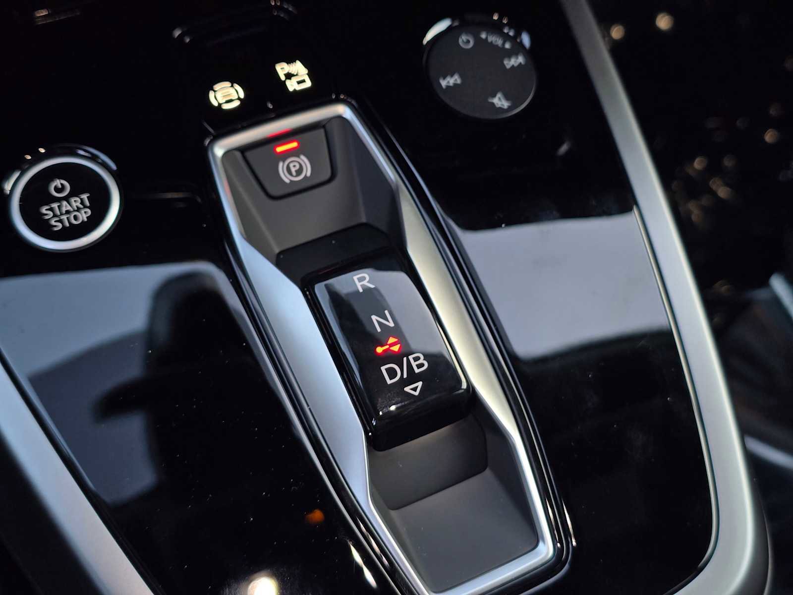 New 2026 Audi Q4 e-tron Premium Plus image 35