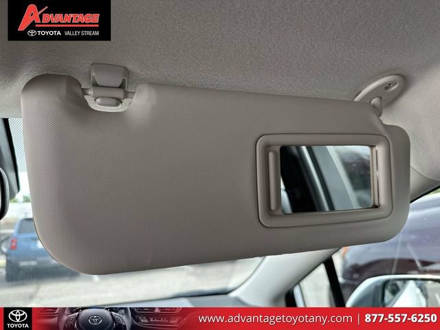 Used 2025 Toyota Corolla LE FWD image 39