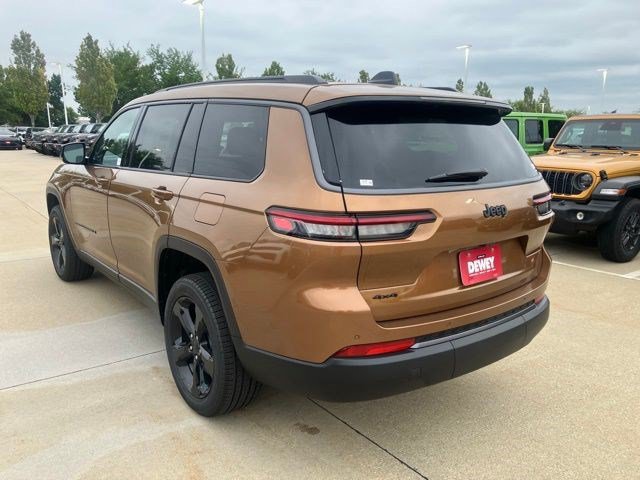 New 2026 Jeep Grand Cherokee L Limited w/ Limited Altitude Package AWD/4WD image 6
