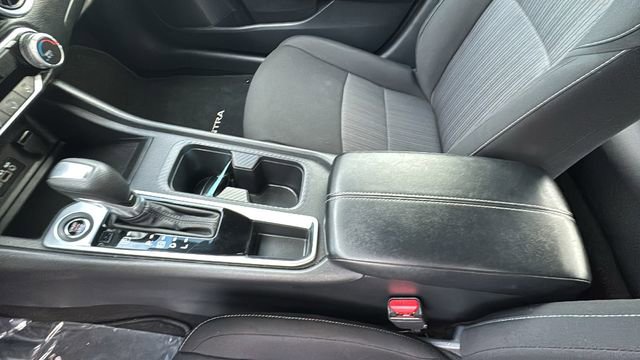 Used 2024 Nissan Sentra SV image 24