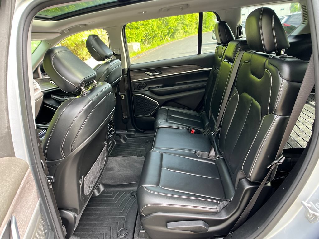Used 2021 Jeep Grand Cherokee L Limited AWD/4WD image 22