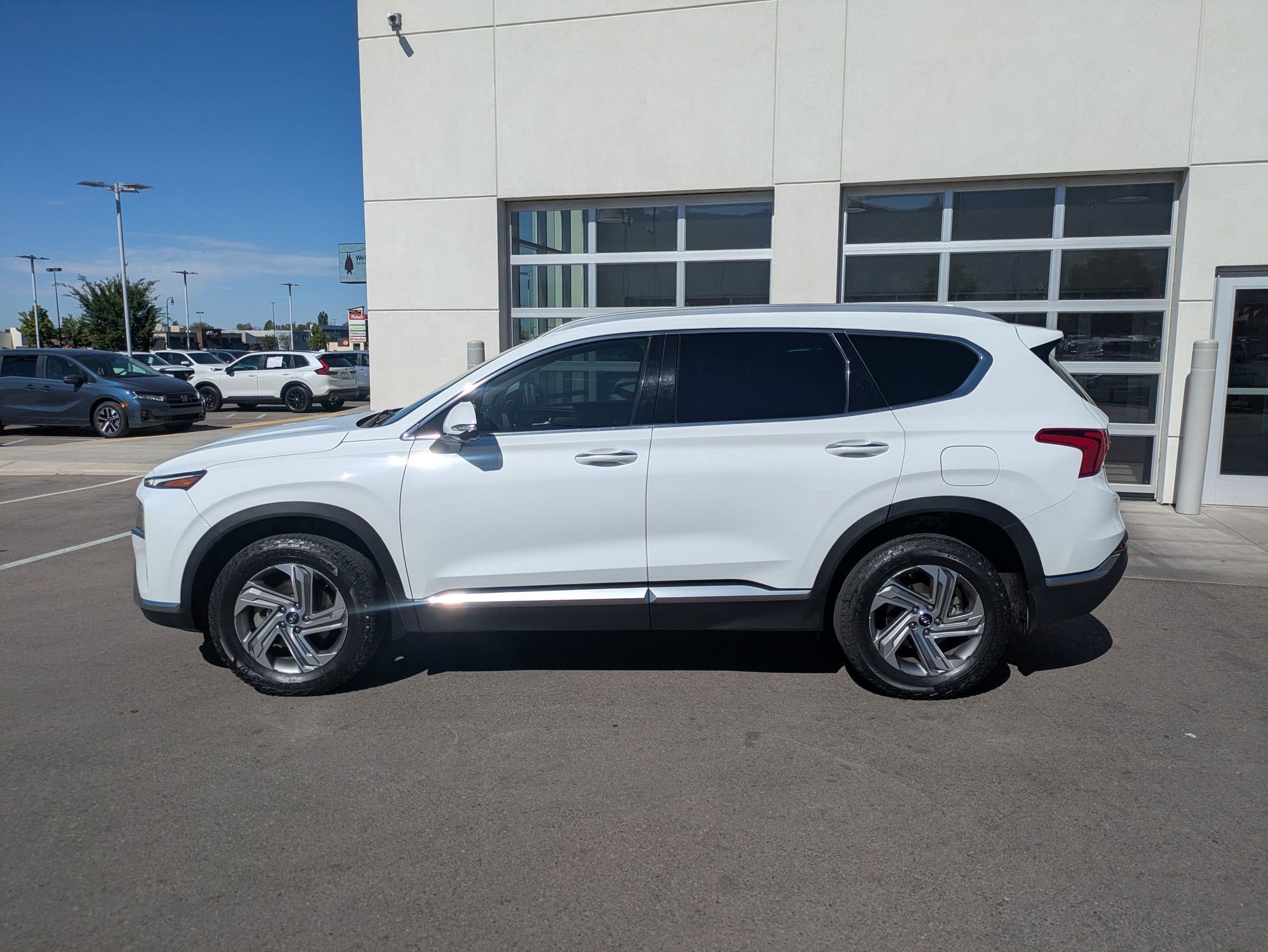 Used 2023 Hyundai Santa Fe SEL w/ Premium Package AWD/4WD image 9