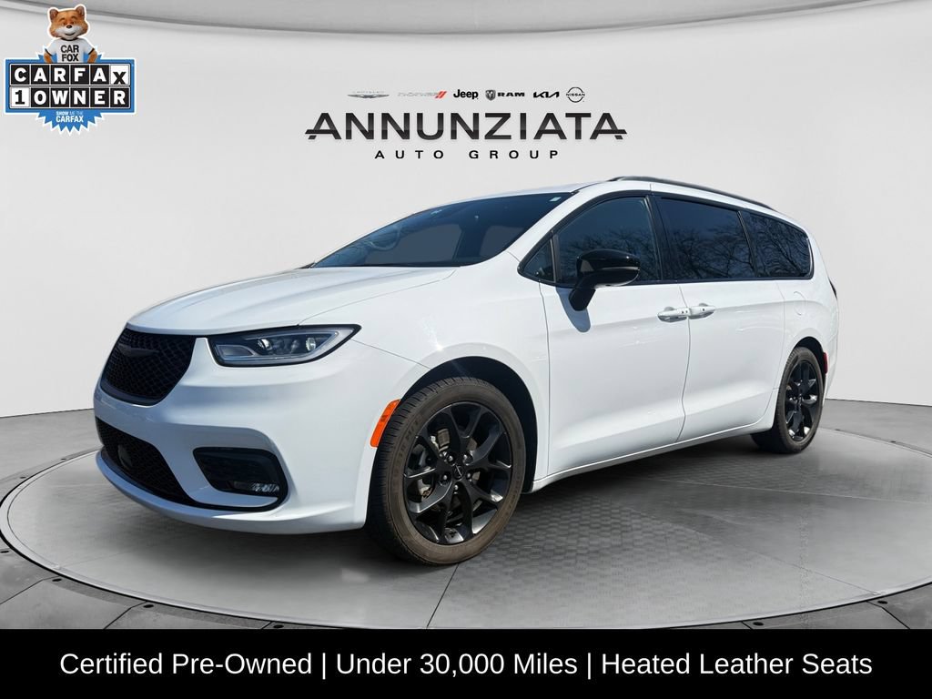 Used 2025 Chrysler Pacifica Limited FWD image 1