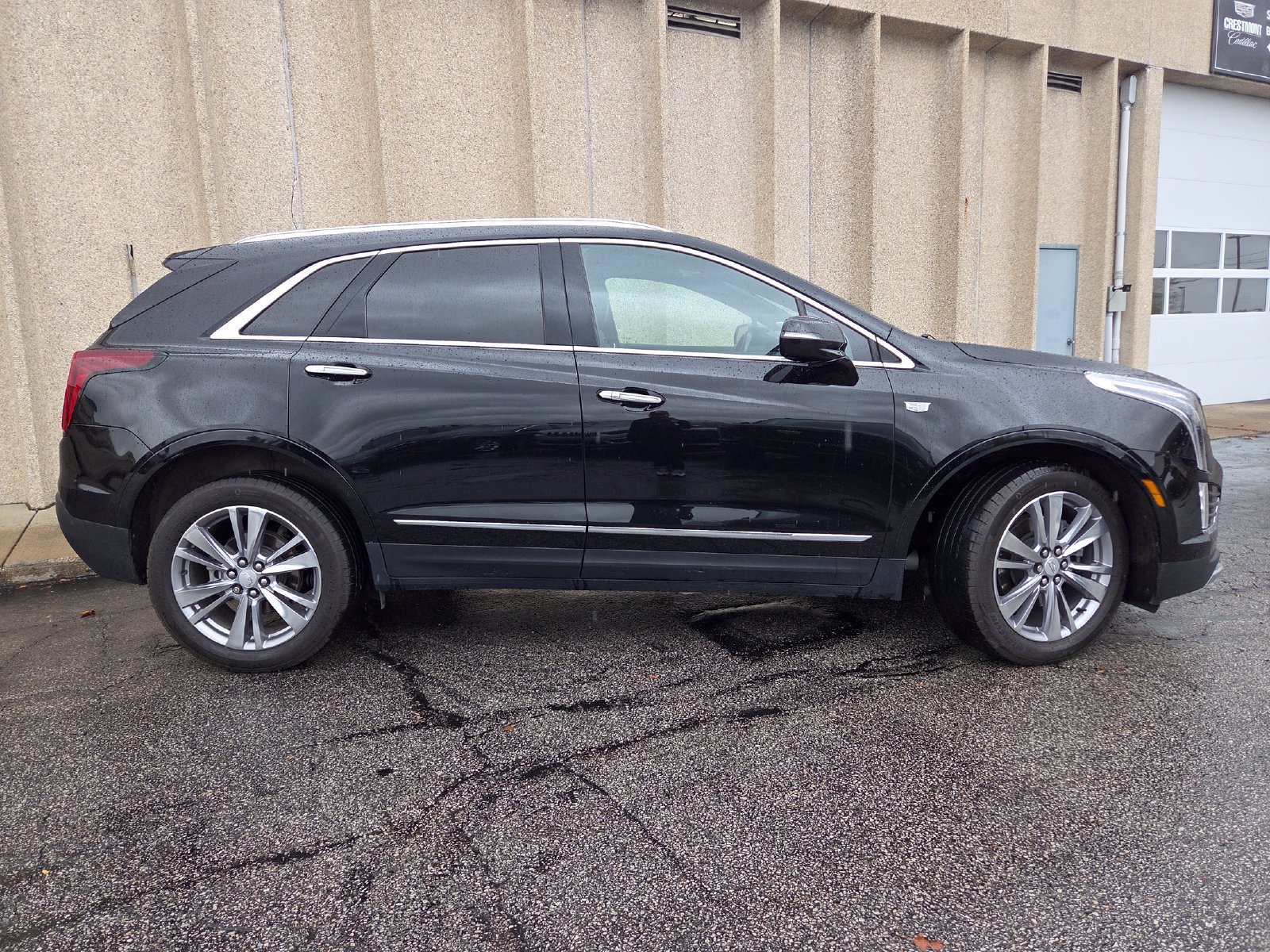 Used 2024 Cadillac XT5 Premium Luxury w/ LPO, Floor Liner Package AWD/4WD image 13