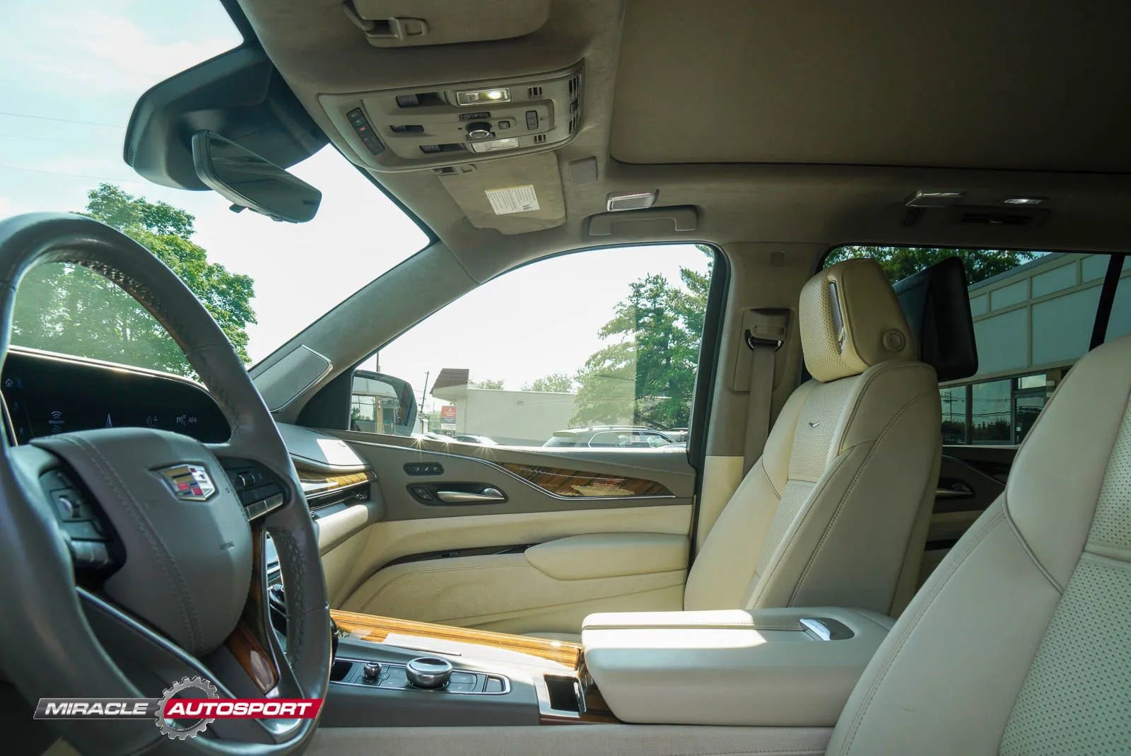 Used 2021 Cadillac Escalade ESV Premium Luxury Platinum AWD/4WD image 20