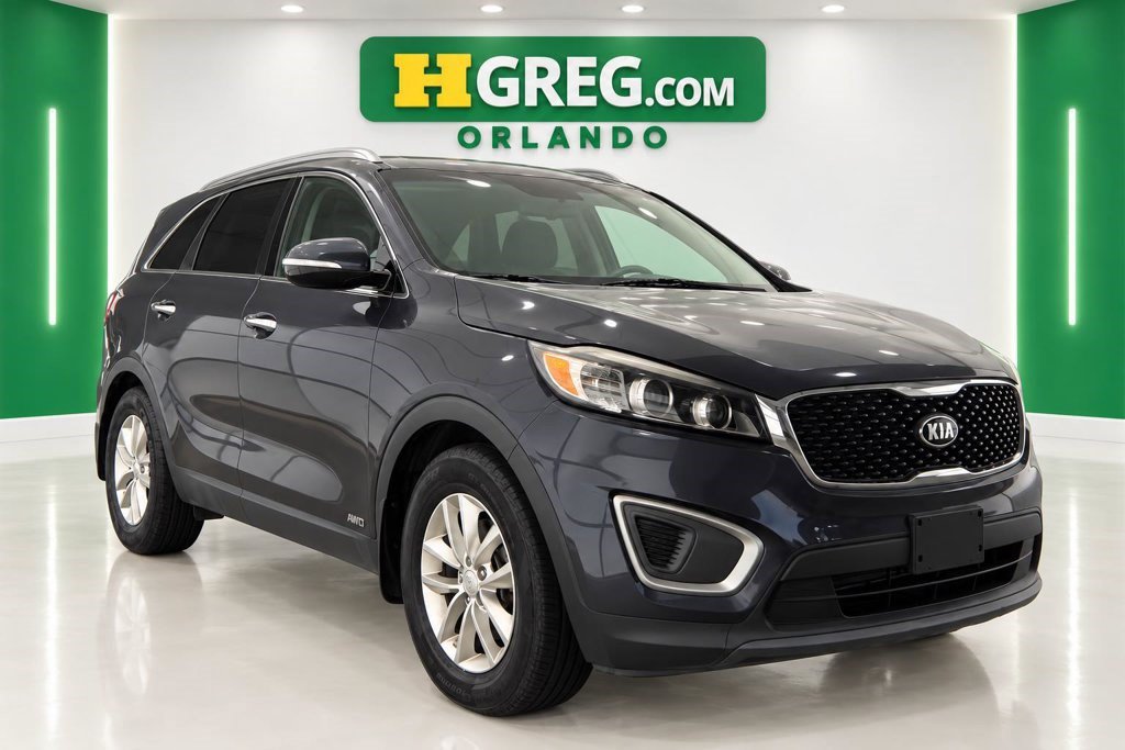 Used 2017 Kia Sorento AWD image 4