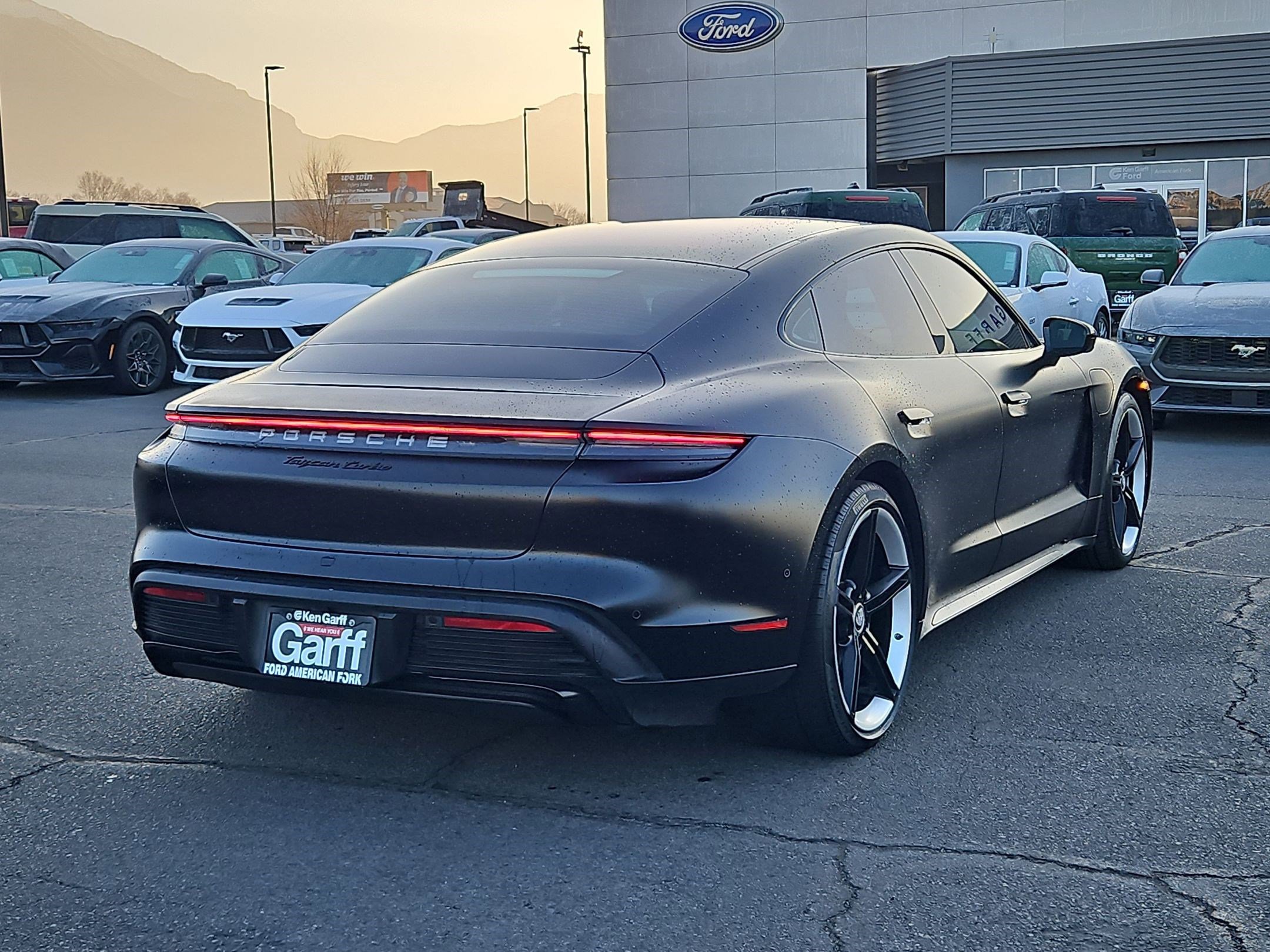 Used 2020 Porsche Taycan Turbo image 3