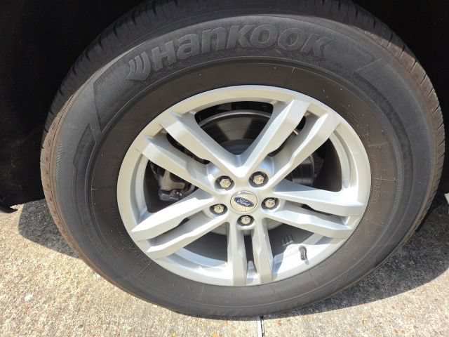 Used 2024 Ford Explorer XLT RWD image 14