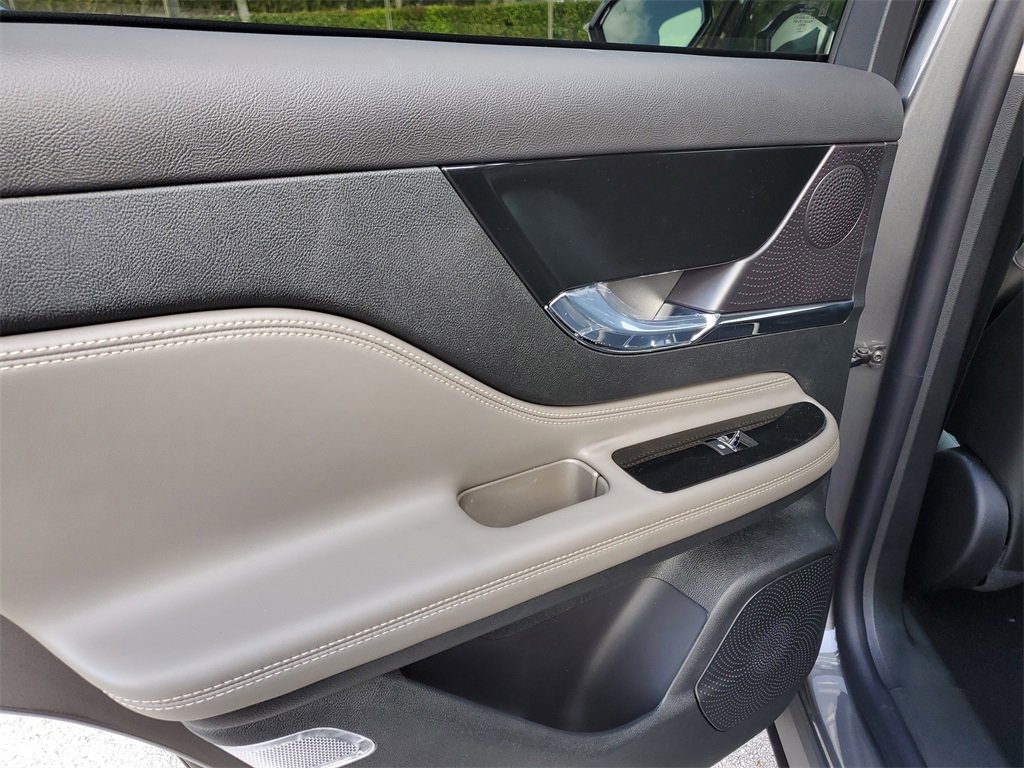 New 2026 Lincoln Corsair Reserve w/ Jet Appearance Package image 9