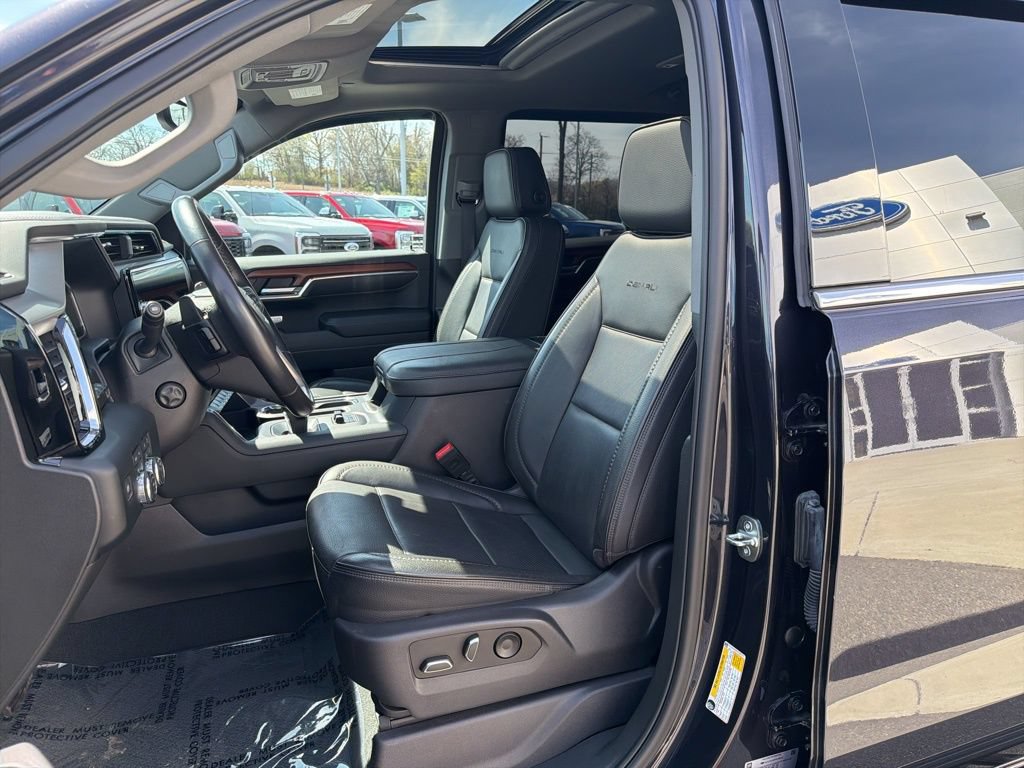 Used 2023 GMC Sierra 1500 Denali w/ Denali Reserve Package AWD/4WD image 12