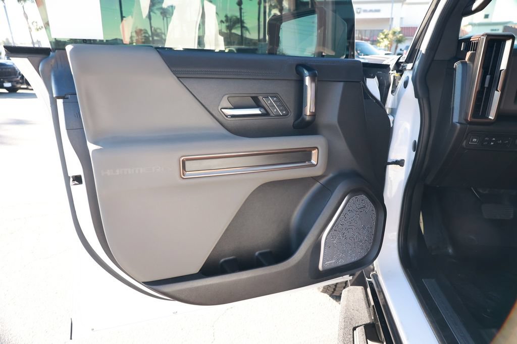 Used 2025 GMC Hummer EV 2X AWD/4WD image 17