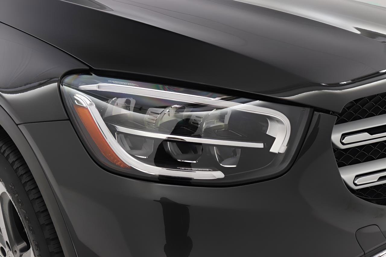 Certified 2022 Mercedes-Benz GLC 300 image 24