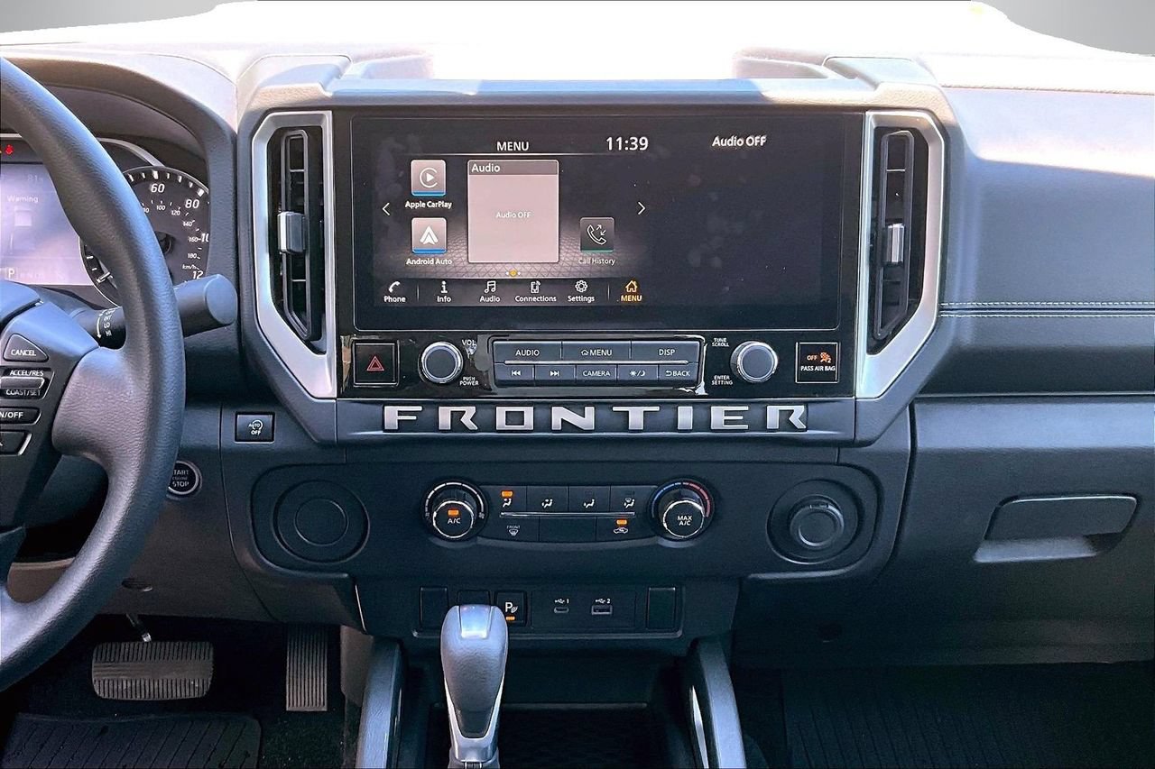 Used 2025 Nissan Frontier SV RWD image 12