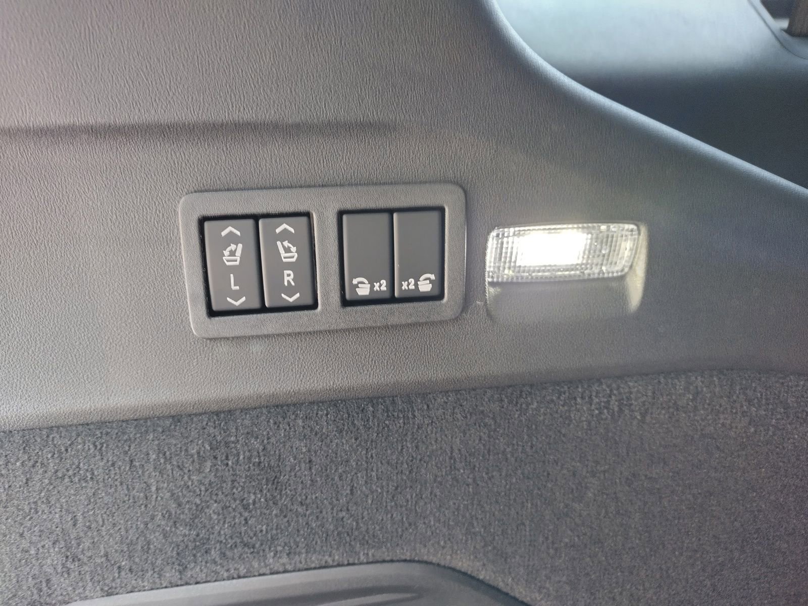 New 2026 Cadillac Escalade IQL Luxury image 29