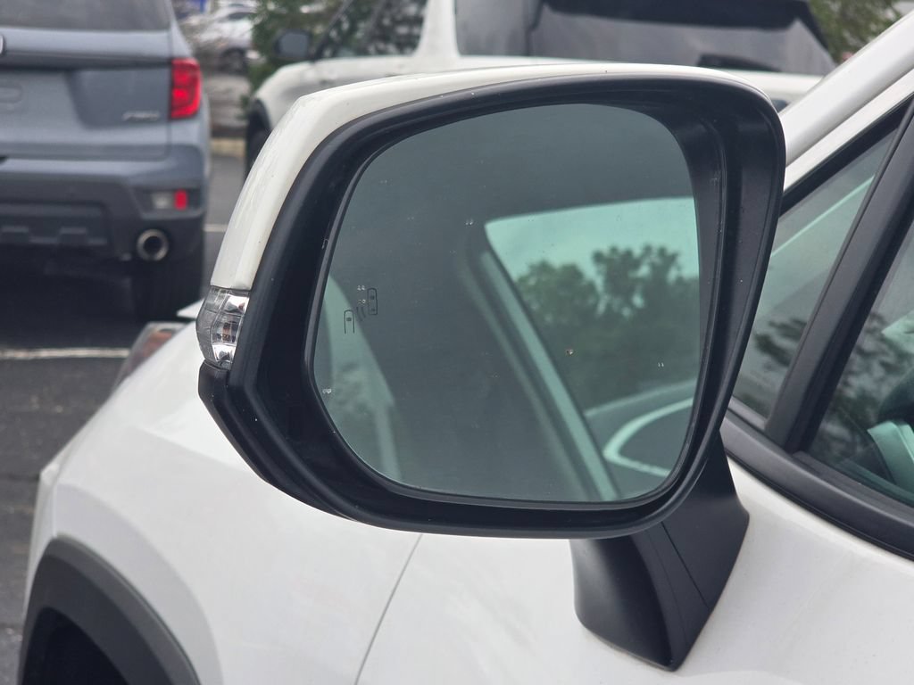 Used 2024 Toyota RAV4 LE AWD/4WD image 24