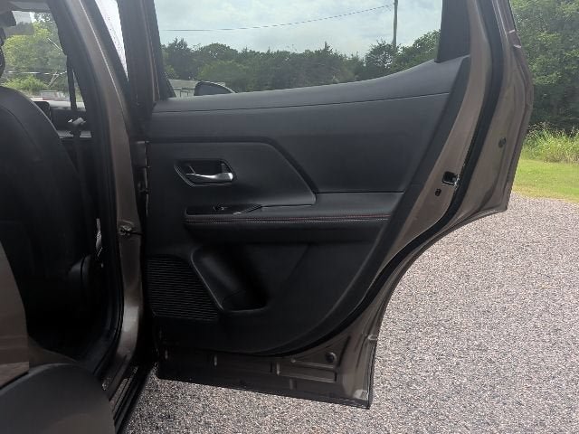 Used 2025 Nissan Kicks SR w/ SR Premium Package FWD image 10