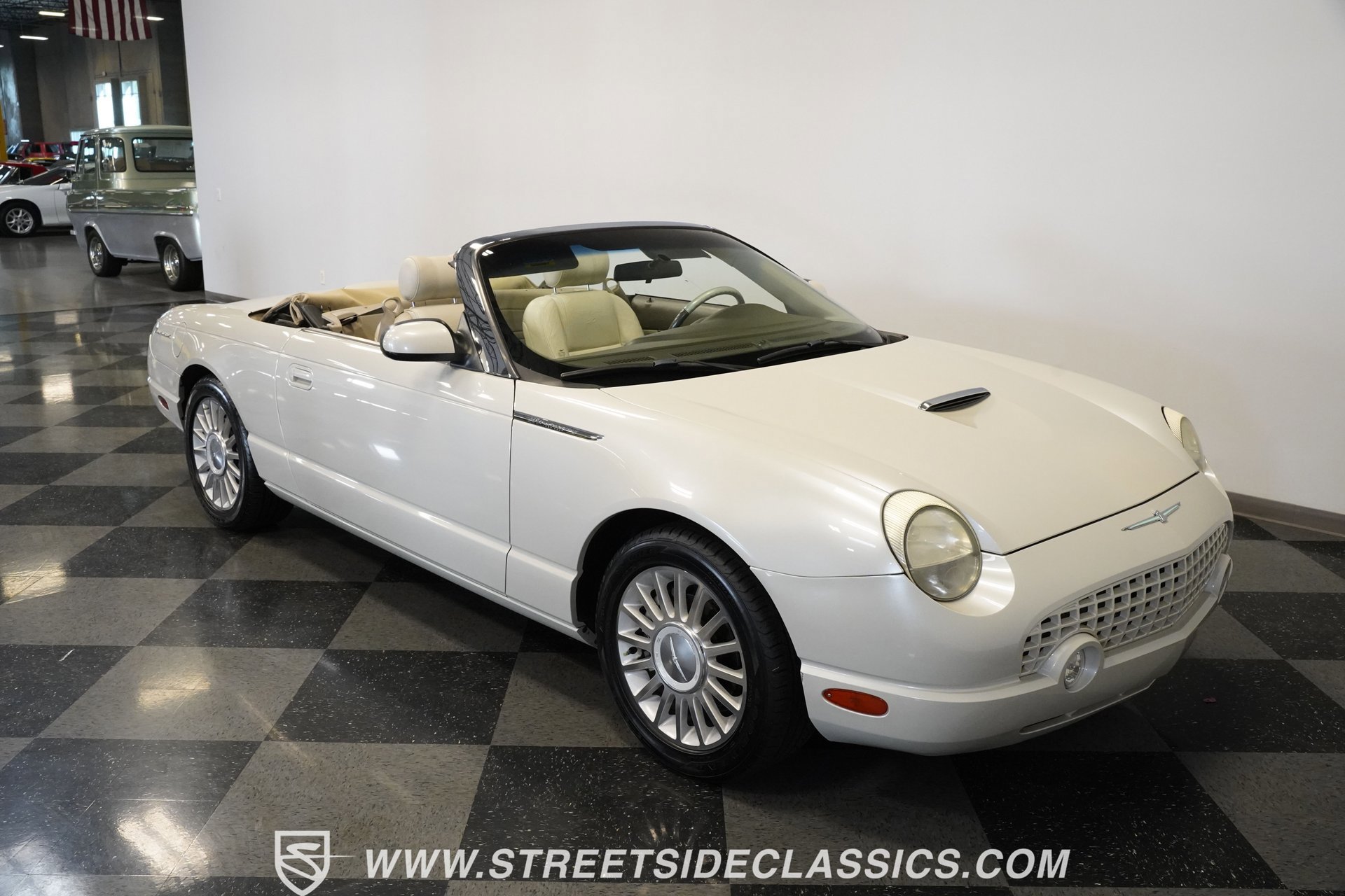 Used 2005 Ford Thunderbird 50th Anniversary image 27