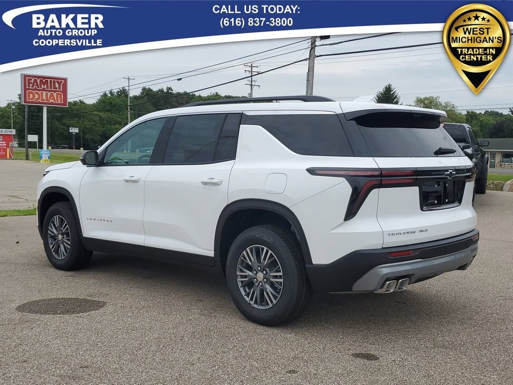 New 2026 Chevrolet Traverse LT w/ Driver Confidence Package AWD/4WD image 4