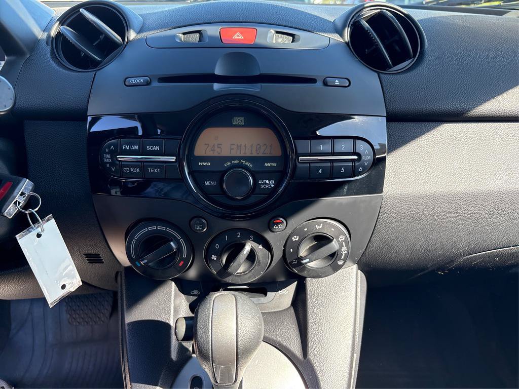 Used 2012 MAZDA MAZDA2 Sport FWD image 13