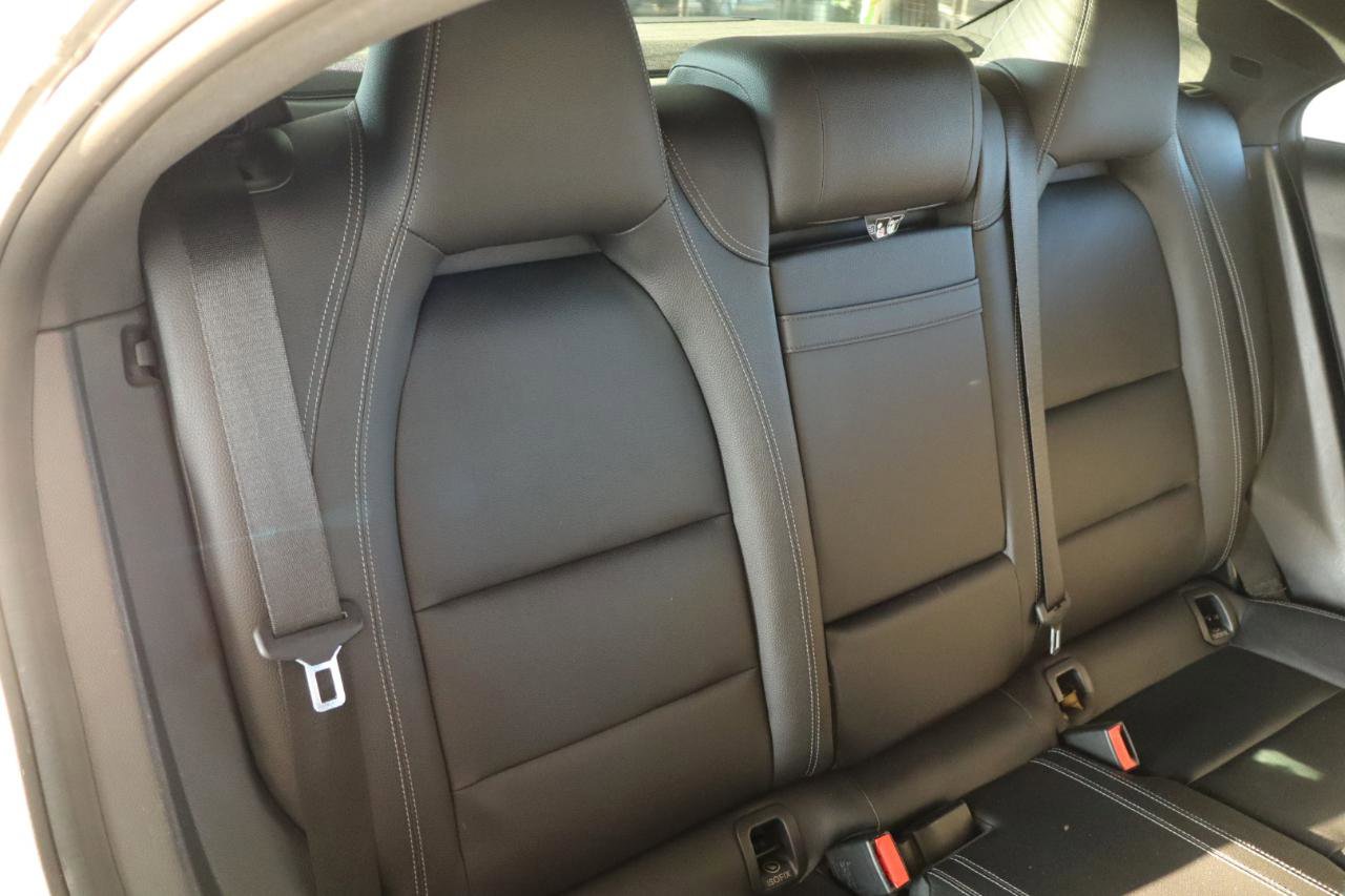Used 2018 Mercedes-Benz CLA 250 image 36