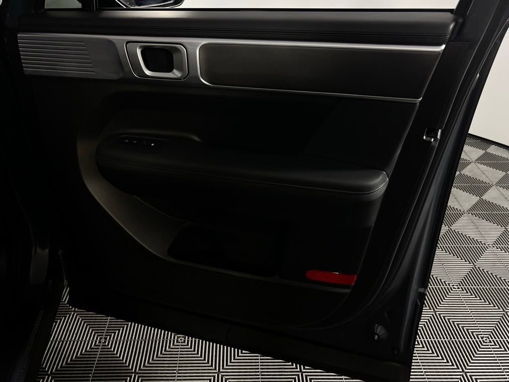 Used 2025 Hyundai Santa Fe SEL image 32