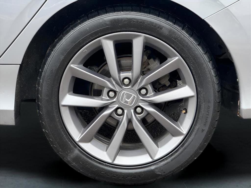 Used 2019 Honda Civic EX image 10