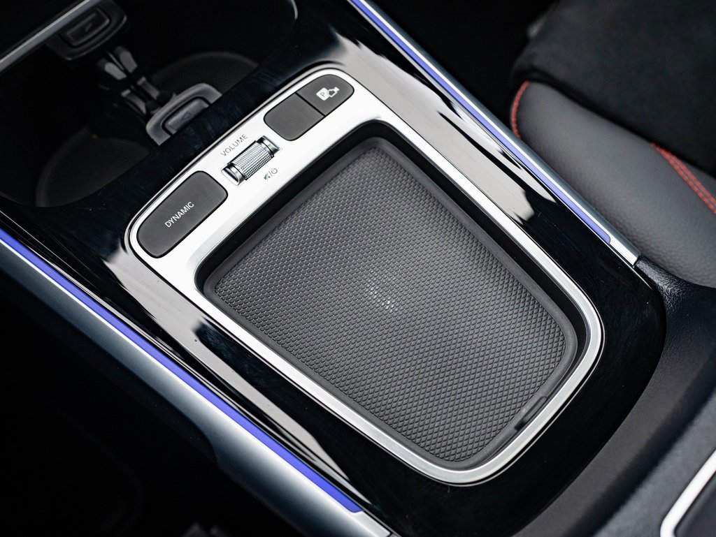 Used 2024 Mercedes-Benz GLB 250 4MATIC image 34