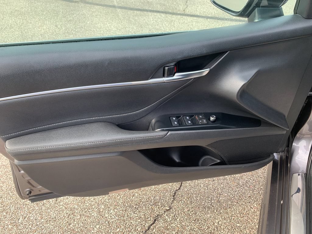 Used 2018 Toyota Camry XSE w/ Driver Assist Package FWD image 12