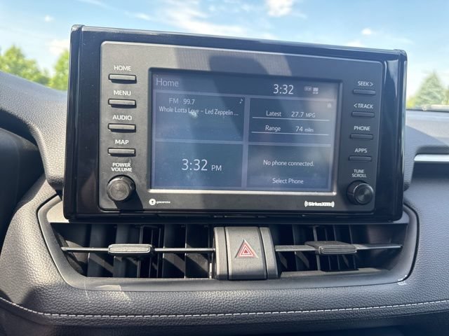 Used 2021 Toyota RAV4 XLE AWD/4WD image 21